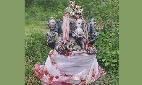 3 ஆண்டுகளுக்கு முன்பு திருடிய விநாயகர் சிலையை அதே இடத்தில் வைத்து சென்ற கும்பல்