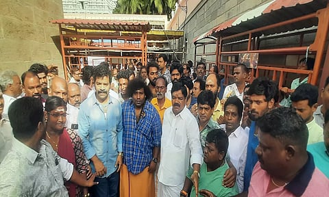 திருவண்ணாமலையில் யோகிபாபு தரிசனம்