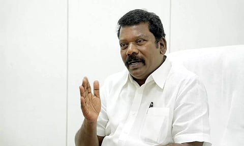 ரெயில்வேக்கு மீண்டும் தனி பட்ஜெட்டை நடைமுறைப்படுத்த வேண்டும்-செல்வபெருந்தகை
