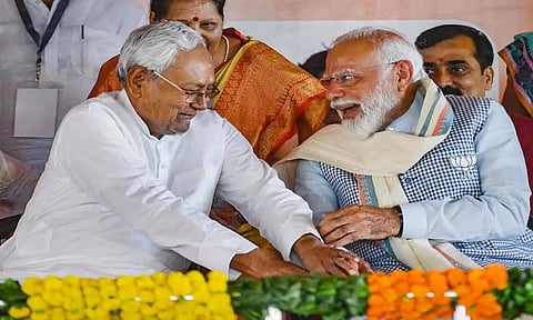 பீகாருக்கு பட்ஜெட்டில் ரூ.30,000 கோடி ஒதுக்கவேண்டும் - நெருக்கடி கொடுக்கும் நிதிஷ்குமார்