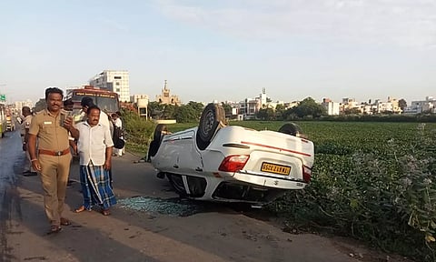 பள்ளிக்கரணையில் ஏரிக்குள் பாய்ந்த கார்: ஒருவர் பலி