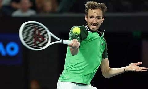 விம்பிள்டன் டென்னிஸ்: அரையிறுதிக்கு முன்னேறினர் மெத்வதேவ், அல்காரஸ்