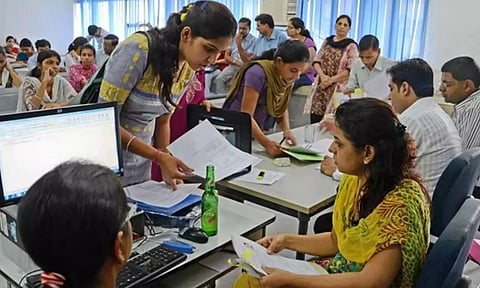 கடந்த ஆண்டைவிட என்ஜினியரிங் கட்-ஆப் மதிப்பெண் குறைந்தது