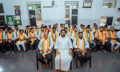 பாஜகவில் இணைந்த ஆம் ஆத்மி நிர்வாகிகள்...