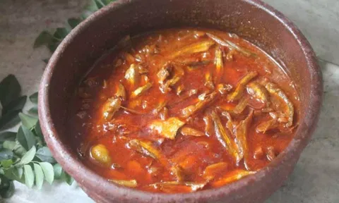 நெத்திலி கருவாடு குழம்பு