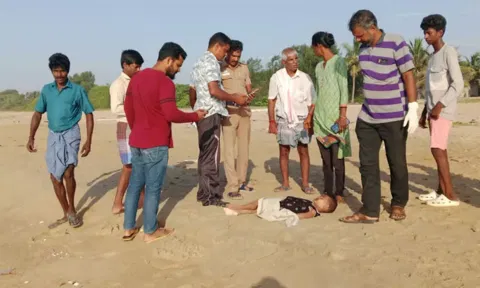 மரக்காணம் அருகே குழந்தைகளை கடலில் வீசி கொன்ற தந்தை