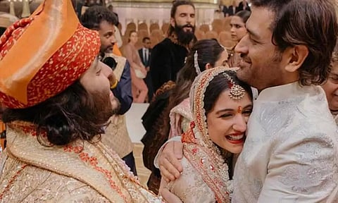 ராதிகா மெர்ச்சண்ட் - ஆனந்த் அம்பானி தம்பதிக்கு திருமண வாழ்த்து தெரிவித்த எம்.எஸ்.டோனி