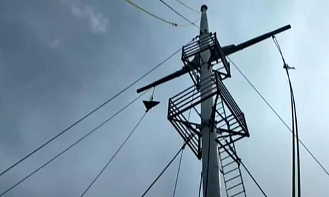 தமிழகம் மற்றும் புதுச்சேரியில் 9 துறைமுகங்களில் புயல் எச்சரிக்கை கூண்டு ஏற்றம்