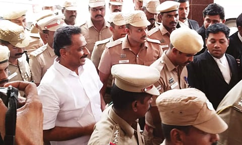 கொலை மிரட்டல் வழக்கில் எம்.ஆர்.விஜயபாஸ்கருக்கு 31-ம் தேதி வரை நீதிமன்ற காவல்