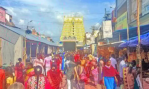 சங்கரன்கோவிலில் இன்று மாலை ஆடித்தபசு காட்சி: லட்சக்கணக்கான பக்தர்கள் குவிந்தனர்