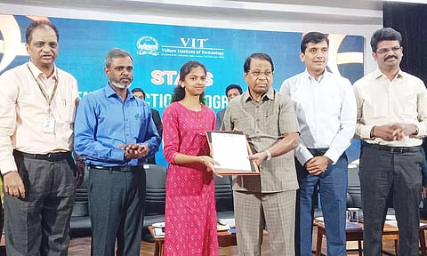 மத்திய, மாநில அரசுகள் கல்விக்கு அதிக நிதி ஒதுக்க வேண்டும்- வேந்தர் ஜி.விசுவநாதன் வலியுறுத்தல்