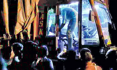 பெட்டவாய்த்தலை அருகே ரூ.42 லட்சம் கொள்ளை: மர்ம கும்பல் கைவரிசை