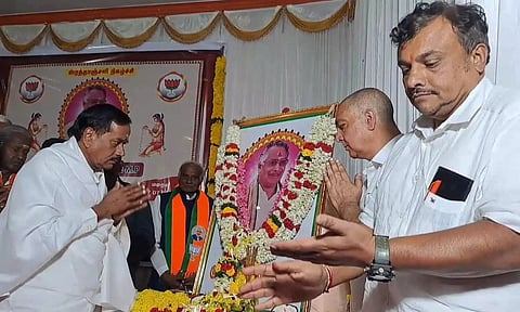 சட்டசபை தேர்தலை எதிர்கொள்ள மாவட்ட தலைவர்களுடன் ஆலோசனை- எச்.ராஜா பேட்டி