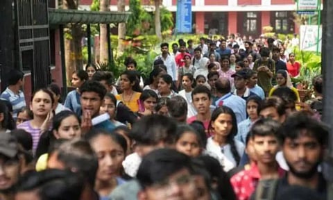 2 லட்சம் மாணவர்கள் எழுதும் நீட் முதுகலை நுழைவுத் தேர்வு இன்று தொடக்கம்