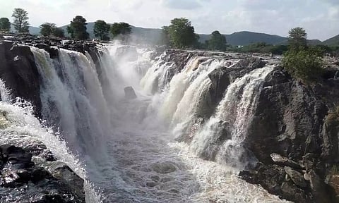 ஒகேனக்கல்லில் நீர்வரத்து 23 ஆயிரம் கனஅடியாக அதிகரிப்பு