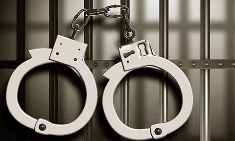 சிறுமிக்கு பாலியல் தொல்லை- கட்டிடத் தொழிலாளி கைது