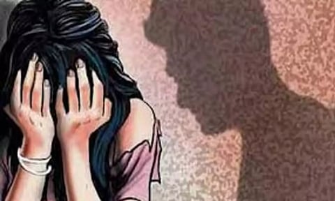 மேட்டுப்பாளையம் அருகே பள்ளி மாணவிகள் 9 பேருக்கு பாலியல் தொல்லை: ஆசிரியர் கைது