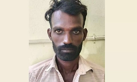 'எடப்பாடி பழனிசாமி மீது வெடிகுண்டு வீசுவோம்'- மிரட்டல் விடுத்த வாலிபர் கைது