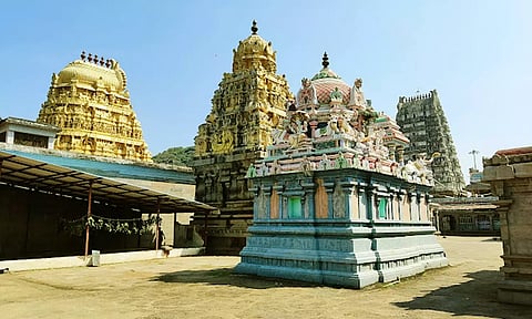 கலையழகு மிக்க அஷ்டபுஜ துர்க்கை சிற்பம்