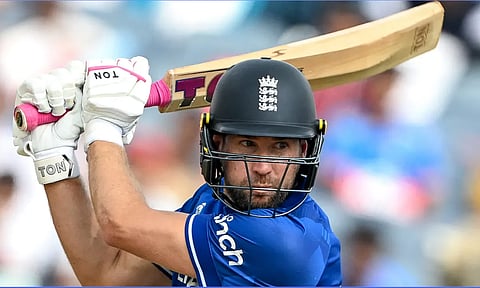சர்வதேச கிரிக்கெட்டில் இருந்து ஓய்வை அறிவித்த இங்கிலாந்து வீரர்