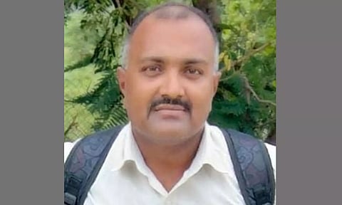 பணி நீக்கம் செய்யப்பட்ட பேராசிரியர் பிரேம்குமார்.