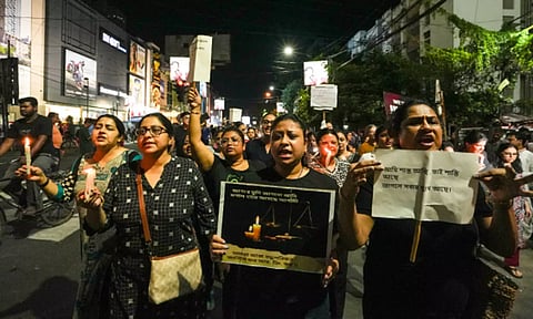 போலீஸ் அதிகாரி பணம் தர முயன்றார்: கொலை செய்யப்பட்ட பெண் டாக்டரின் பெற்றோர் பரபரப்பு தகவல்