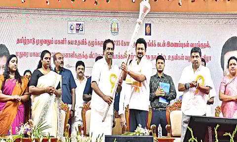 மகளிர் சுயஉதவிக்குழுவினர் தொழில் முனைவோராக உருவாக வேண்டும்-உதயநிதி ஸ்டாலின்