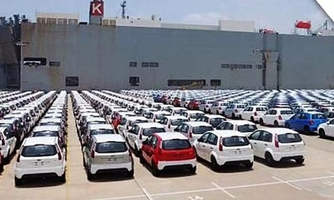 வாகன இறக்குமதி மீதான தடையை நீக்கியது இலங்கை: அடுத்த மாதம் அமல்