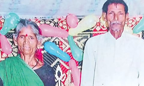 ஆந்திராவில் குரங்கு செய்த சேட்டையால் கணவன்-மனைவி பலி