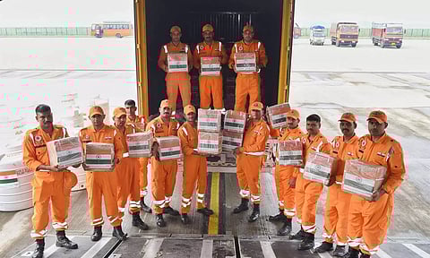 மியான்மர், வியட்நாமுக்கு நிவாரண பொருள்களை அனுப்பிய இந்தியா