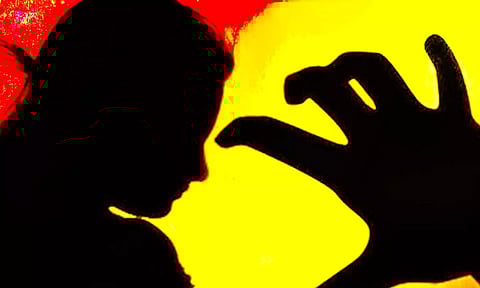 ஆந்திராவில் அதிர்ச்சி சம்பவம்- 14 மாணவிகளை பலாத்காரம் செய்த விடுதி மேலாளர்