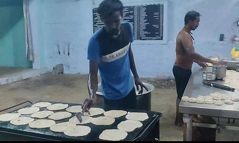 கோவில் கொடை விழாவில் பக்தர்களுக்கு அன்னதானமாக வழங்கப்பட்ட பரோட்டா