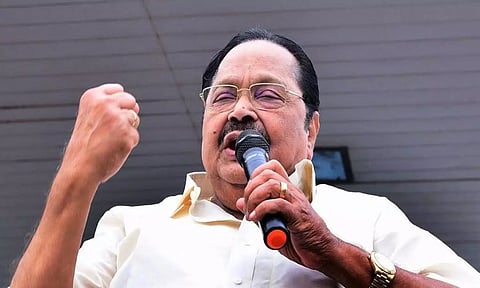 இளைஞர்கள் கொள்கை பிடிப்புடன் கட்சிக்கு வாருங்கள்- துரைமுருகன்