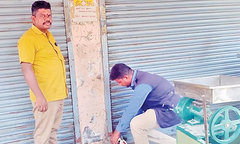 சத்துணவு முட்டைகள் விற்பனை- துறையூர் சத்துணவு அமைப்பாளர் கைது