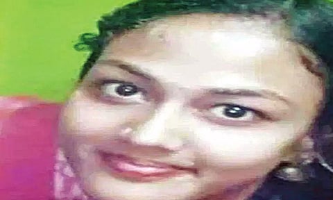 இளம்பெண்ணை கொன்று 30 துண்டுகளாக வெட்டிய கொடூரம்: துப்பு துலக்கும் போலீசார்