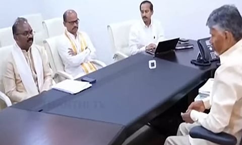 ஆந்திர முதல்வரை சந்தித்த தேவஸ்தான நிர்வாகிகள்