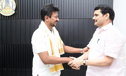 அமைச்சர் உதயநிதியை சந்தித்த செந்தில் பாலாஜி