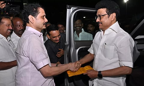 471 நாட்கள் தனிமையின் இருள் நீங்கி சூரியனின் காலடியில்..! செந்தில் பாலாஜி உருக்கம்