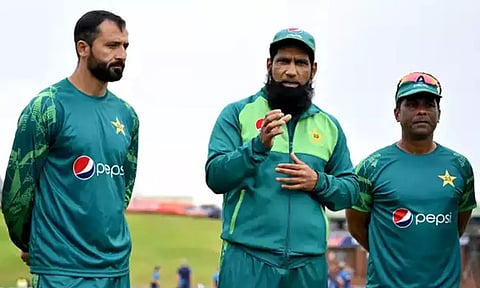 பாகிஸ்தான் அணி தேர்வுக்குழுவில் இருந்து முகமது யூசுப் திடீர் விலகல்