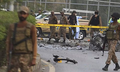 பாகிஸ்தானில் பயங்கரவாதிகள் நடத்திய தாக்குதலில் 7 பேர் பலி