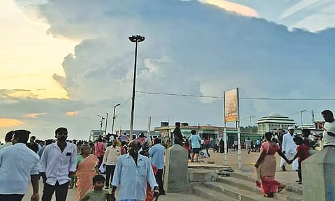கன்னியாகுமரியில் வானத்தில் தோன்றிய அபூர்வ நிகழ்வு