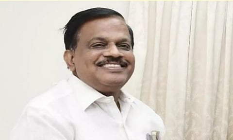 அதிமுக முன்னாள் அமைச்சர் தளவாய் சுந்தரம் பொறுப்புகளில் இருந்து நீக்கம்: எடப்பாடி பழனிசாமி