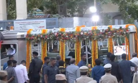 மறைந்த மூத்த பத்திரிகையாளர் முரசொலி செல்வம் உடல் தகனம்