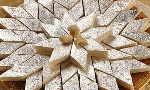 தீபாவளி பண்டிகைக்கு 6 சிறப்பு பலகாரங்கள் விற்பனையை 20 சதவீதம் உயர்த்த ஆவின் திட்டம்