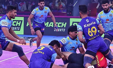 புரோ கபடி லீக் 2-வது வெற்றி யாருக்கு? மும்பை-பெங்கால் இன்று மோதல்