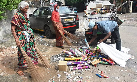 சென்னையில் 15 ஆயிரம் மெட்ரிக் டன் பட்டாசு குப்பைகள் அகற்றம்