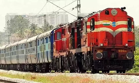 மதுரை, திருச்சியிலிருந்து சென்னைக்கு முன்பதிவில்லா சிறப்பு ரெயில்