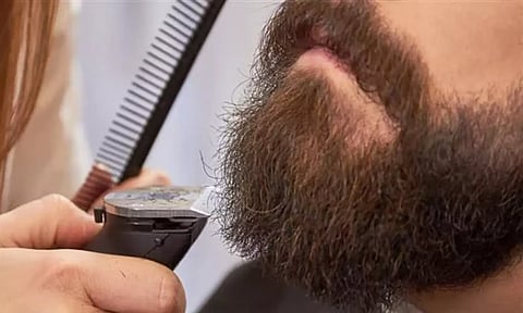 கர்நாடகாவில் படிக்கும் காஷ்மீர் மாணவர்களின் தாடியை ஷேவ் செய்ய வற்புறுத்திய கல்லூரி நிர்வாகம்