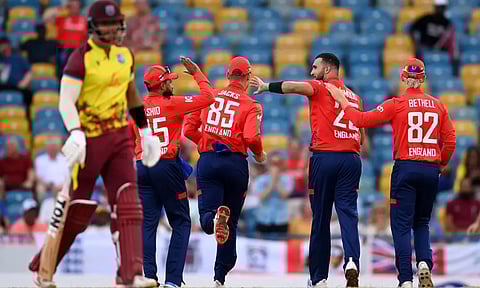 2வது டி20 போட்டி: இங்கிலாந்து வெற்றிபெற 159 ரன்களை இலக்காக நிர்ணயித்தது வெஸ்ட் இண்டீஸ்