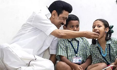 குழந்தைகள் கனவுகள் ஈடேறத் துணை நிற்போம்- முதலமைச்சர் வாழ்த்து